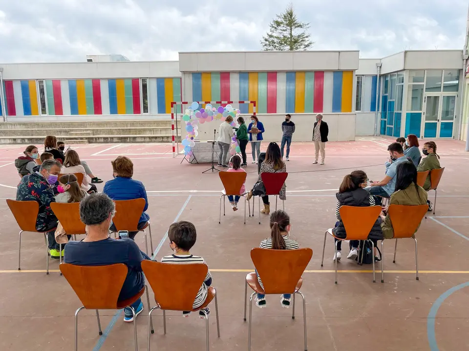 Entrega de premios del concurso escolar de redacci&oacute;n