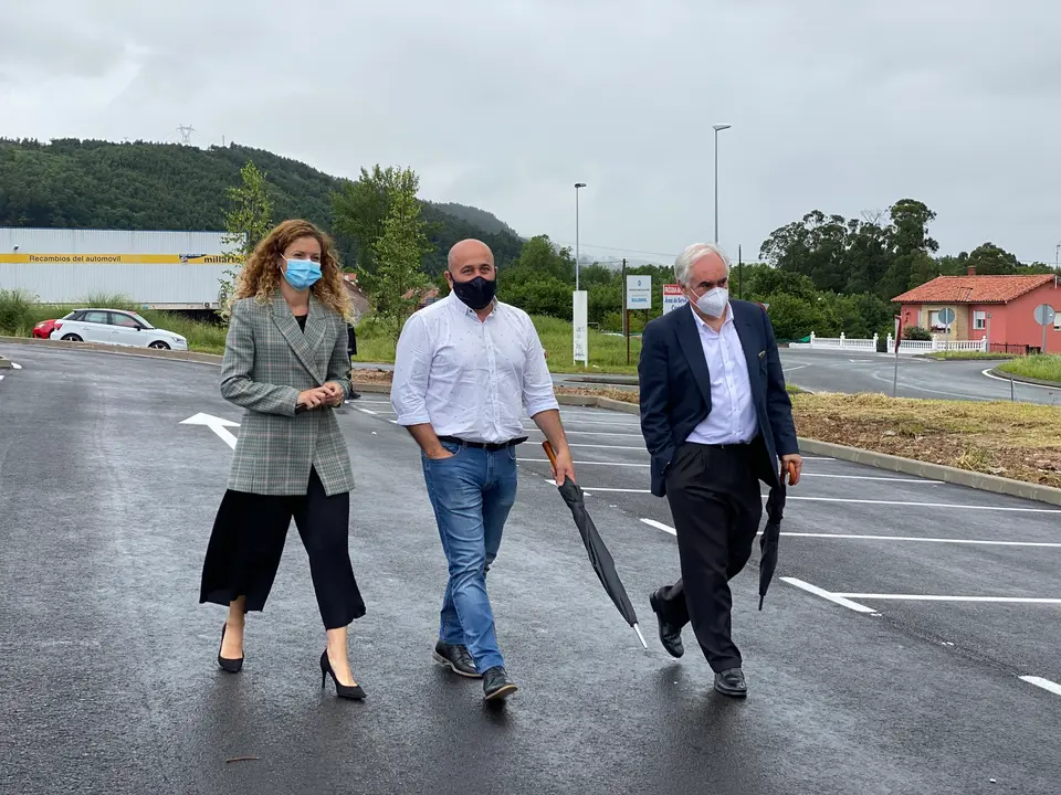 Visita de la delegada del Gobierno, Ainoa Qui&ntilde;ones, al aparcamiento de Molladar