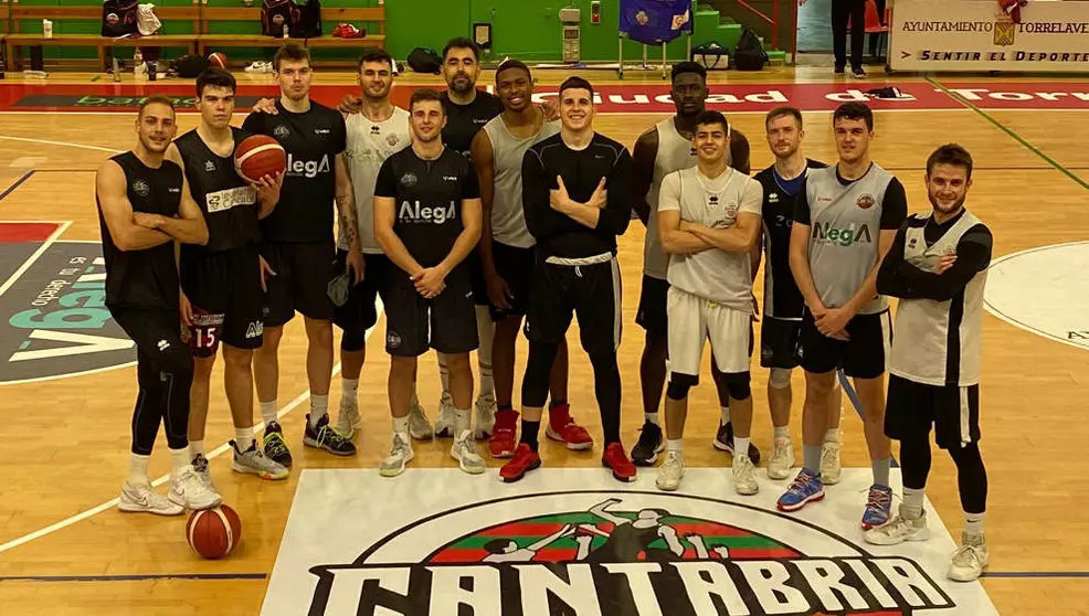 Los jugadores del Grupo Alega Cantabria