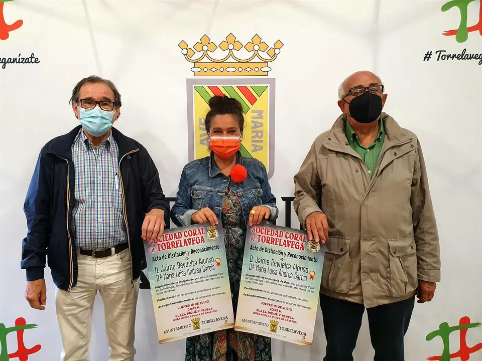 Presentación del acto de reconocimiento de la Coral de Torrelavega a Jaime Revuelta y María Luisa Andrea