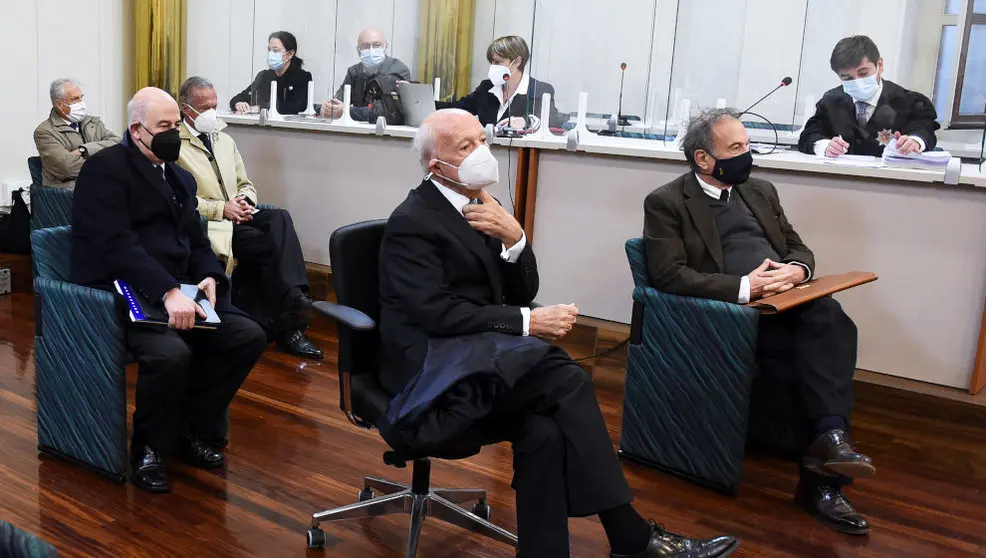 Blas Mezquita y Manuel Huerta, durante el juicio por los vertidos al río Saja-Besaya entre el año 2008 y 2010