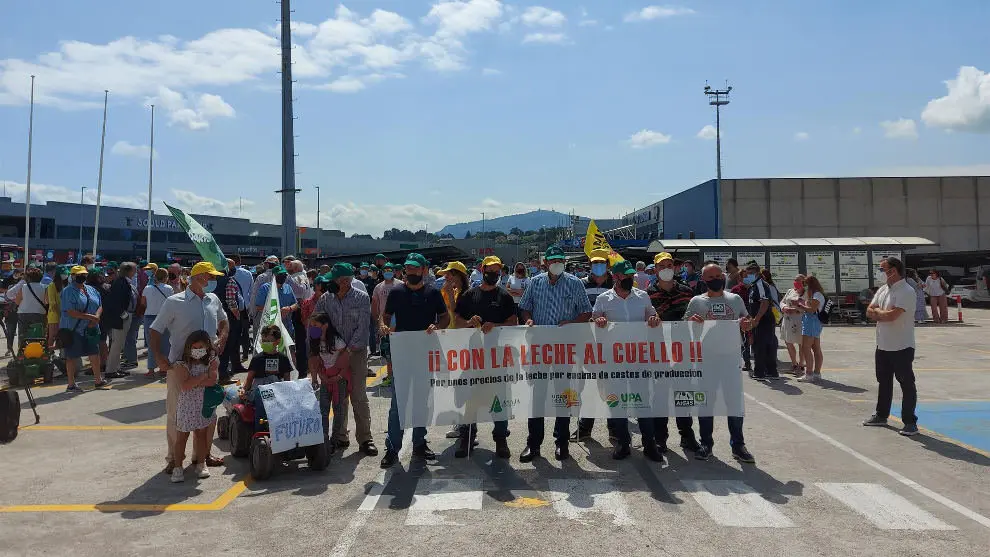 Ganaderos cántabros protestan por los bajos precios de la leche. Foto| Archivo