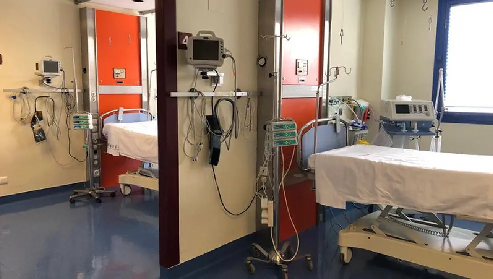 Área de cuidados críticos del Hospital de Laredo