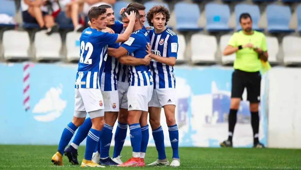 Jugadores de la Gimnástica celebran uno de los tantos | Foto- FCF