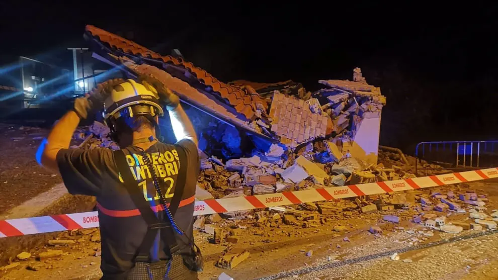 Edificio municipal derrumbado