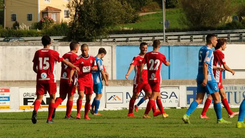 Jorge Somavilla fue el protagonista indiscutible del partido al firmar los tres tantos frente a la SD Barreda Balompié