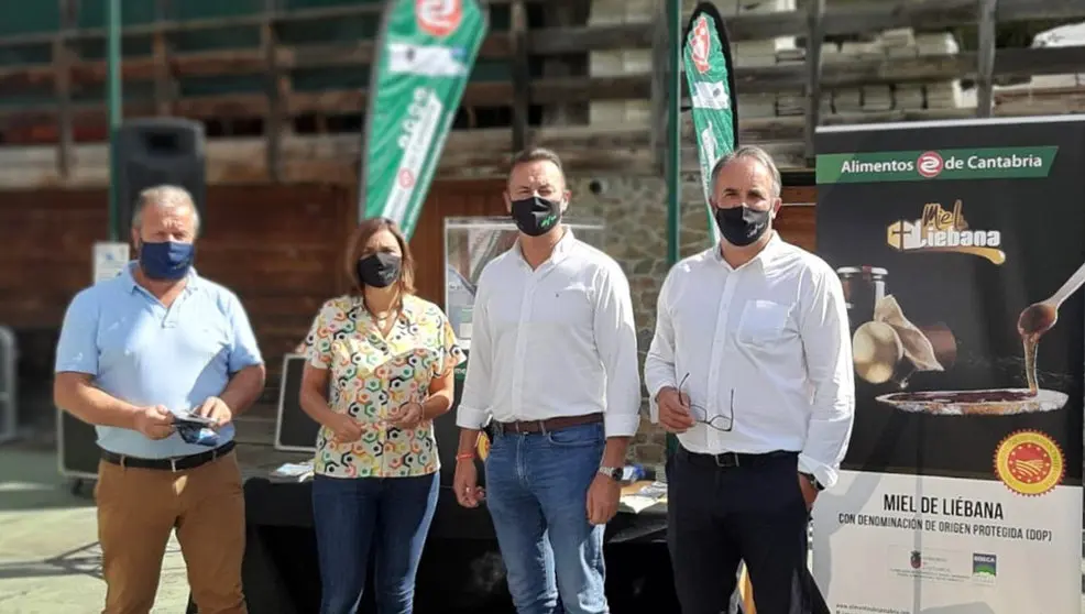 Celebración de la Feria de la Miel en Vega de Liébana