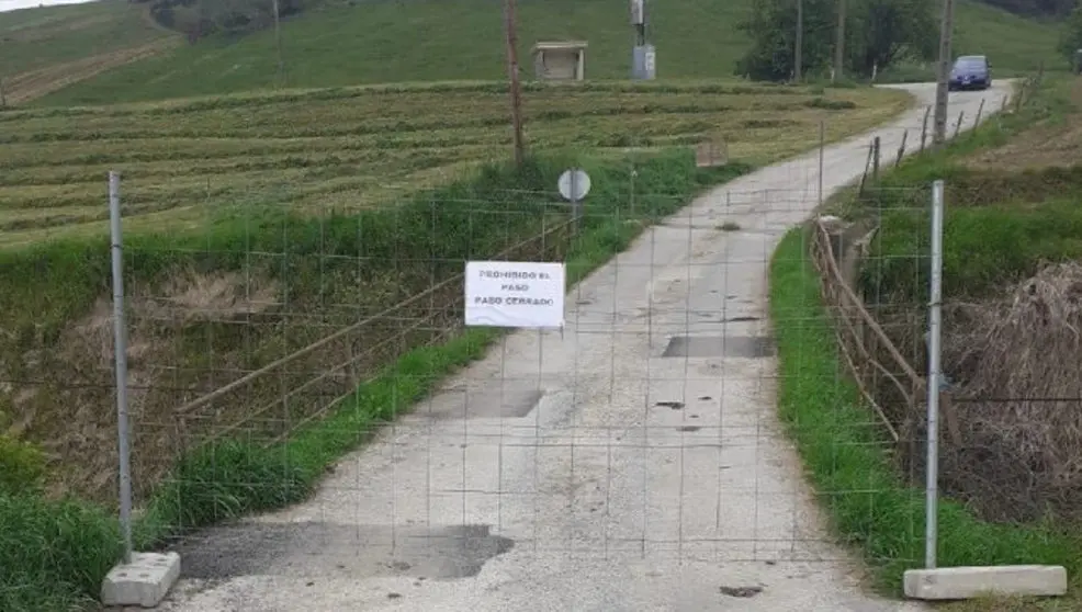 Puente cerrado en Val de San Vicente