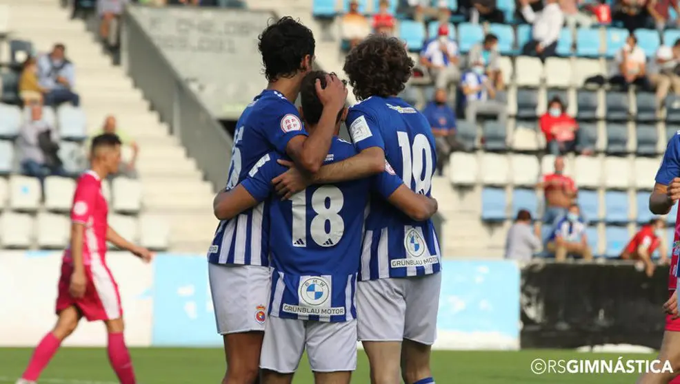 Celebración de uno de los tantos de la RS Gimnástica