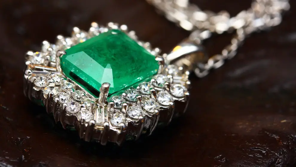 Las piedras de colores han pasado al primer plano por una sencilla raz&oacute;n: la oferta, demanda y escasez de las piedras