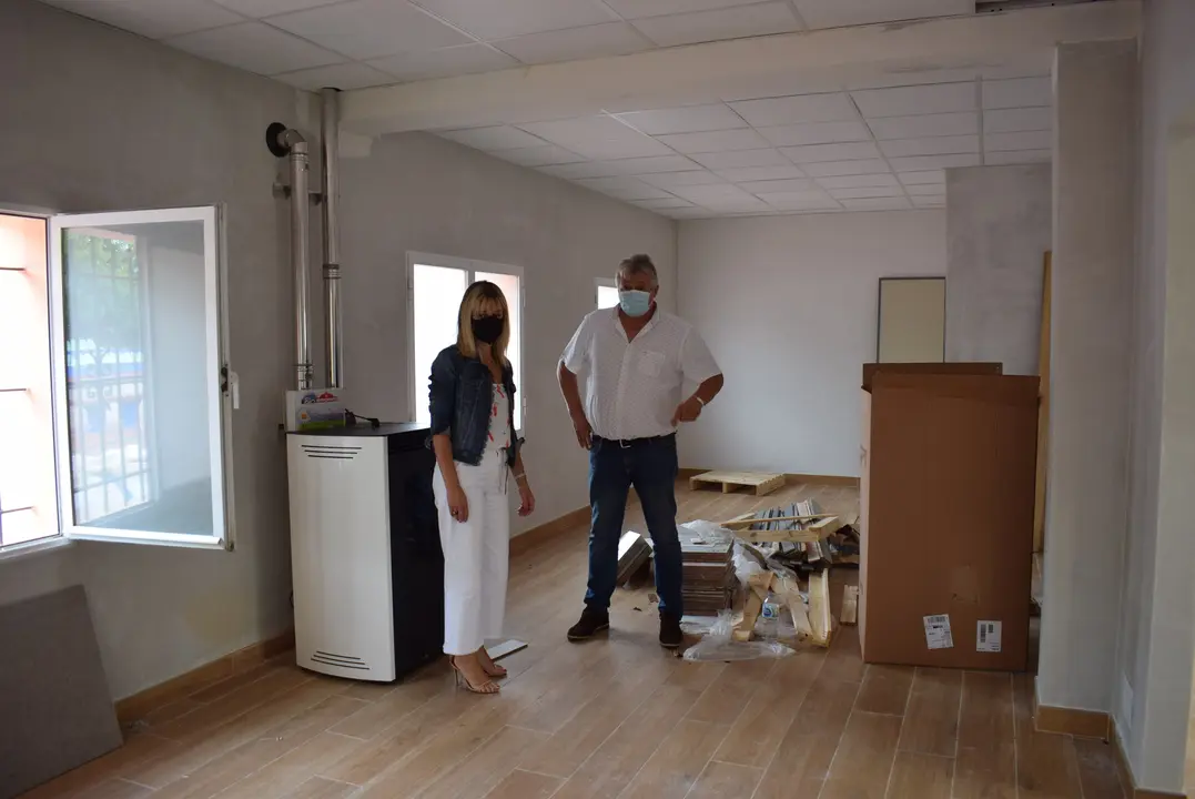 La alcaldesa de Pi&eacute;lagos, Ver&oacute;nica Samperio, visita el futuro espacio para la tercera edad