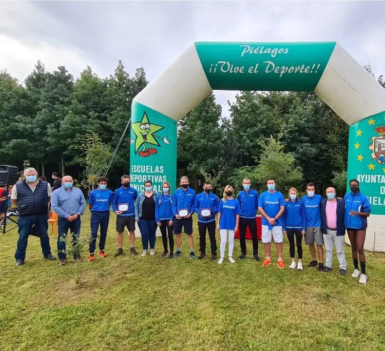 Inauguraci&oacute;n pista de atletismo