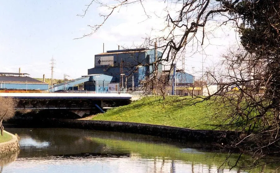 Planta de Ferroatlántica en Boo de Guarnizo