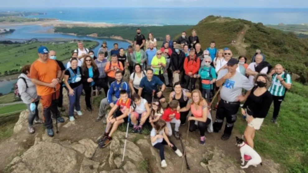 Las juntas vecinales de Liencres, Boo y Mortera recuperan los macizos de la Picota y el Tolío