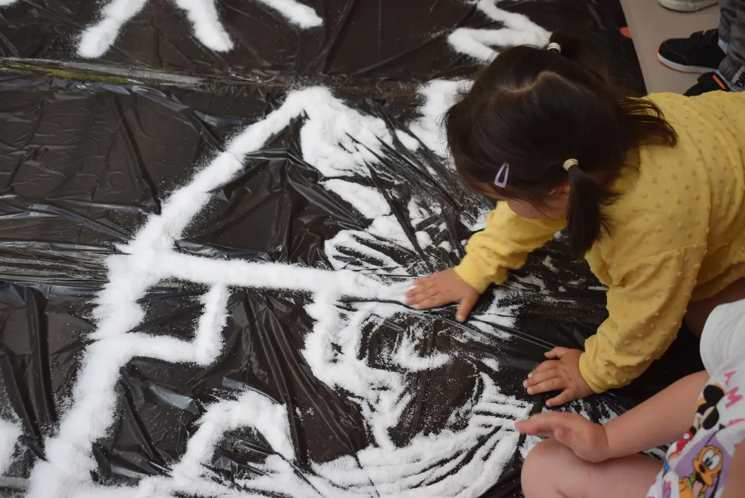 Ni&ntilde;a en una guarder&iacute;a