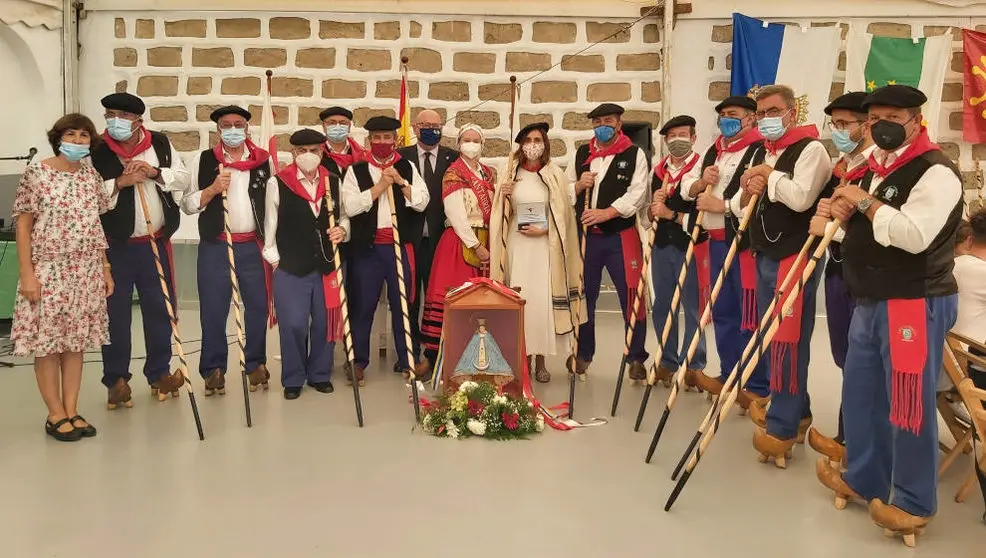 La consejera de Presidencia, Interior, Justicia y Acción Exterior, Paula Fernández, asiste a la celebración de La Bien Aparecida de la Casa de Cantabria en Las Palmas