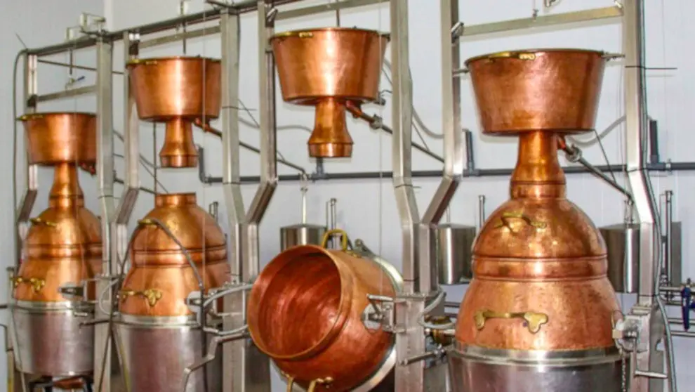 Alquitaras de orujo lebaniego