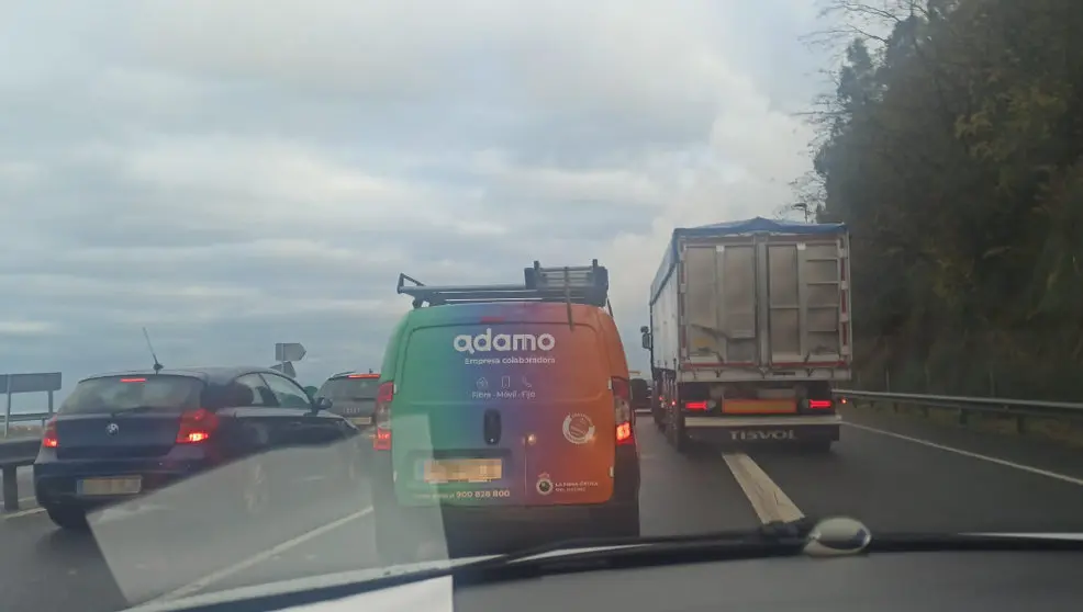 Atasco en la A-67 por el accidente en Gornazo