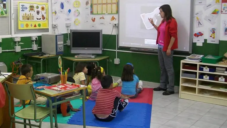 Los sindicatos consideran que hay "falta de transparencia" en la gesti&oacute;n de las plantillas