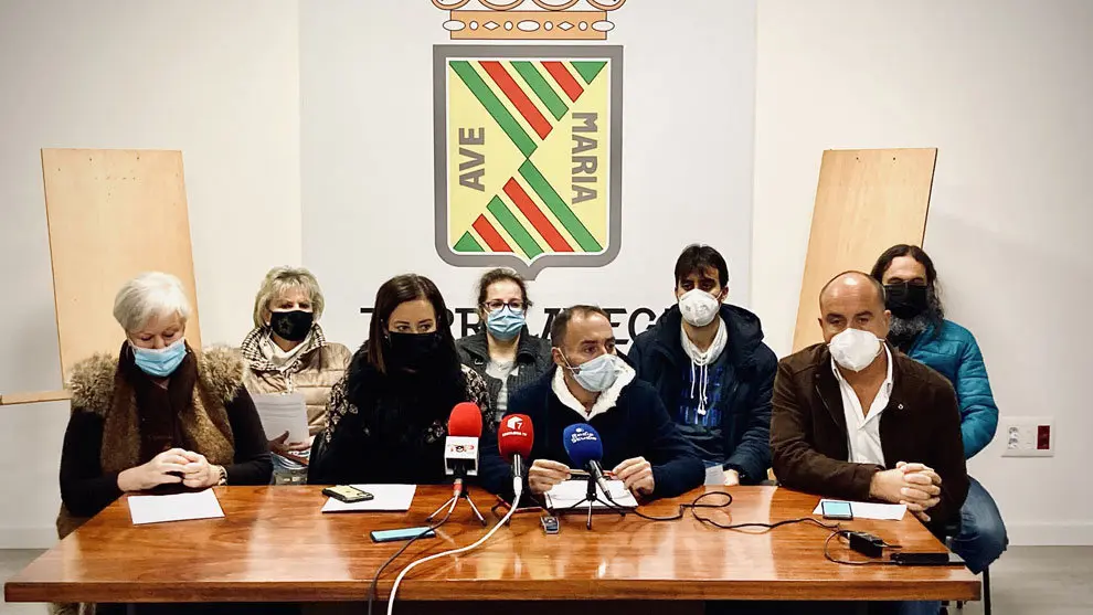 Rueda de prensa de representantes de la oposición y sindicatos sobre servicio de limpieza de dependencias municipales