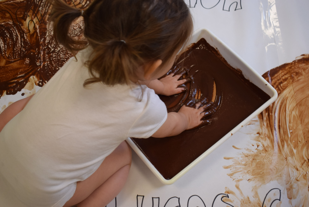 Ni&ntilde;a en una guarder&iacute;a