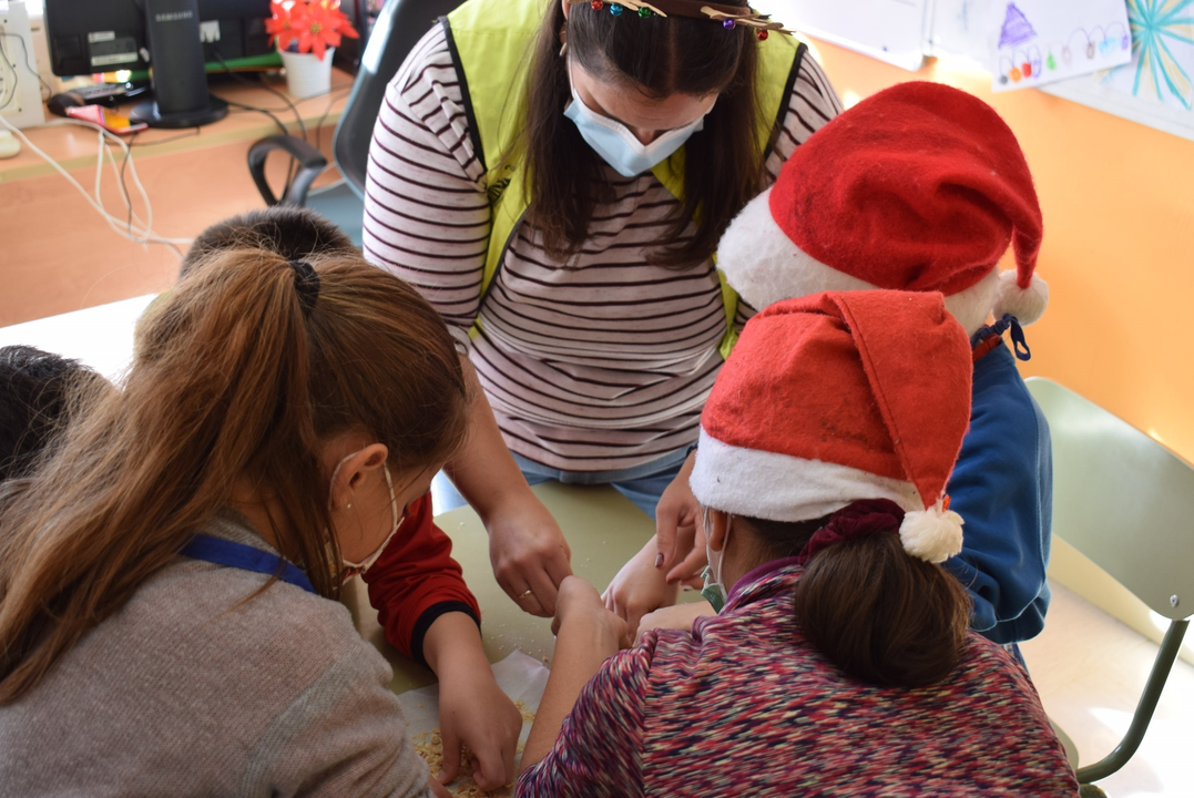 Ni&ntilde;os en el programa de conciliaci&oacute;n de Pi&eacute;lagos