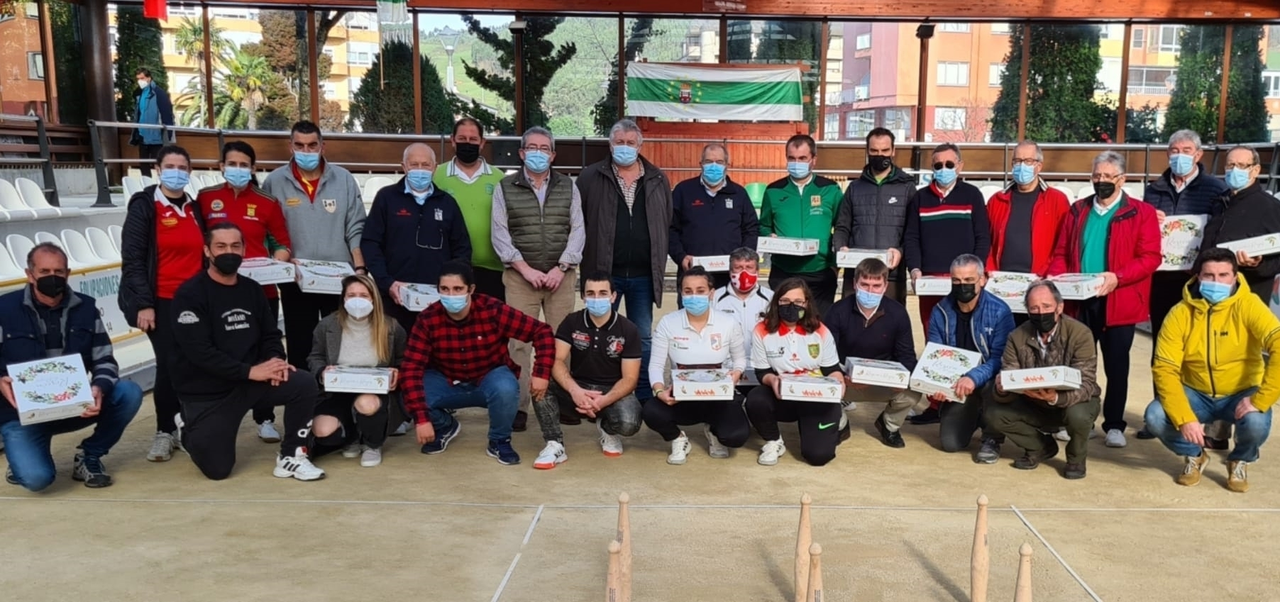 Ganadores de El 'Rosco' solidario de bolo palma de Pi&eacute;lagos