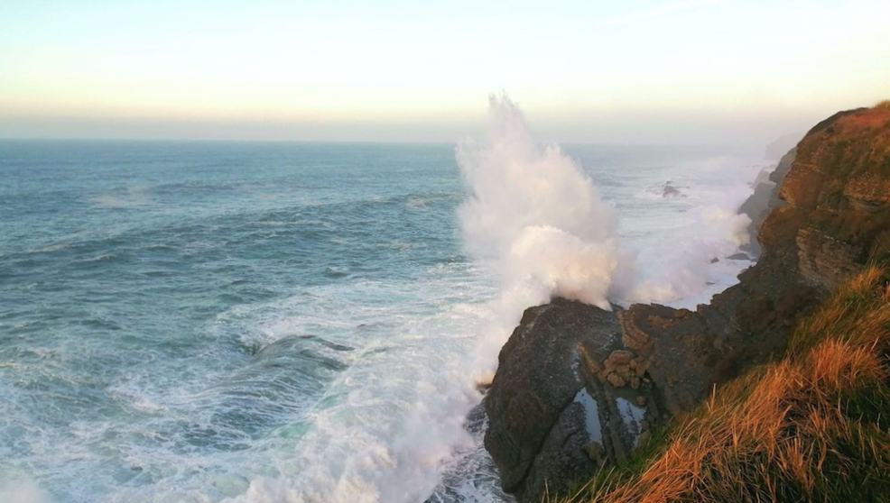 Olas en la costa cántabra