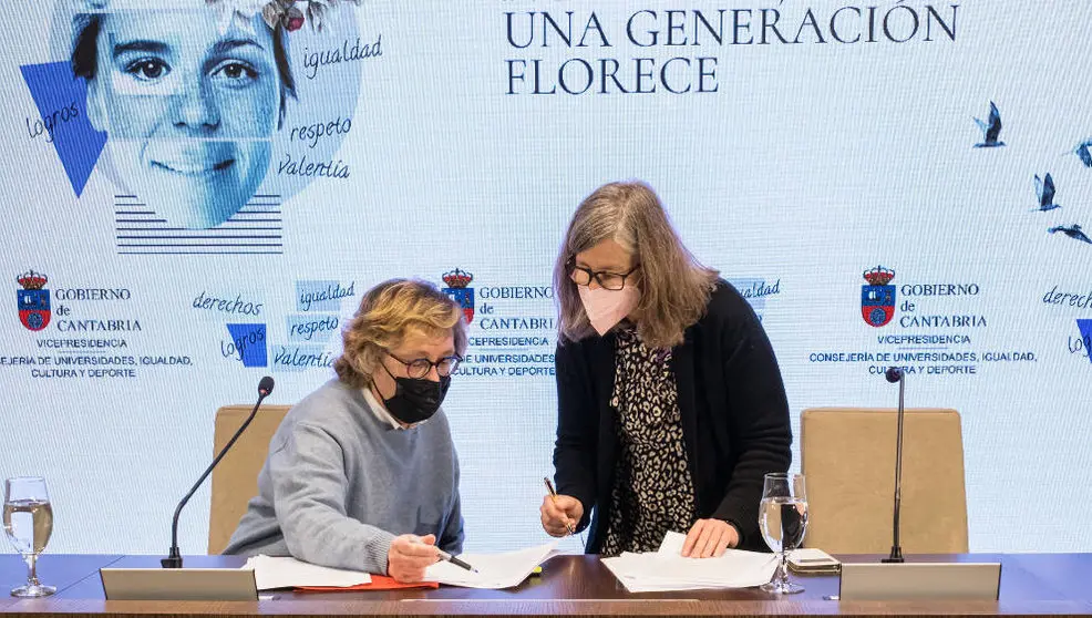 La directora general de Igualdad y Mujer, Consuelo Gutiérrez, y la directora general de Acción Cultural, Gema Agudo, presentan la campaña del 8 de marzo para el 2022