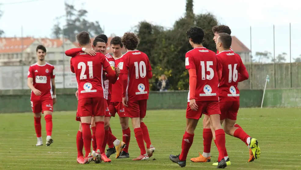 Los torrelaveguenses hicieron su trabajo en la primera mitad gracias a los goles de Tobar y Delgado