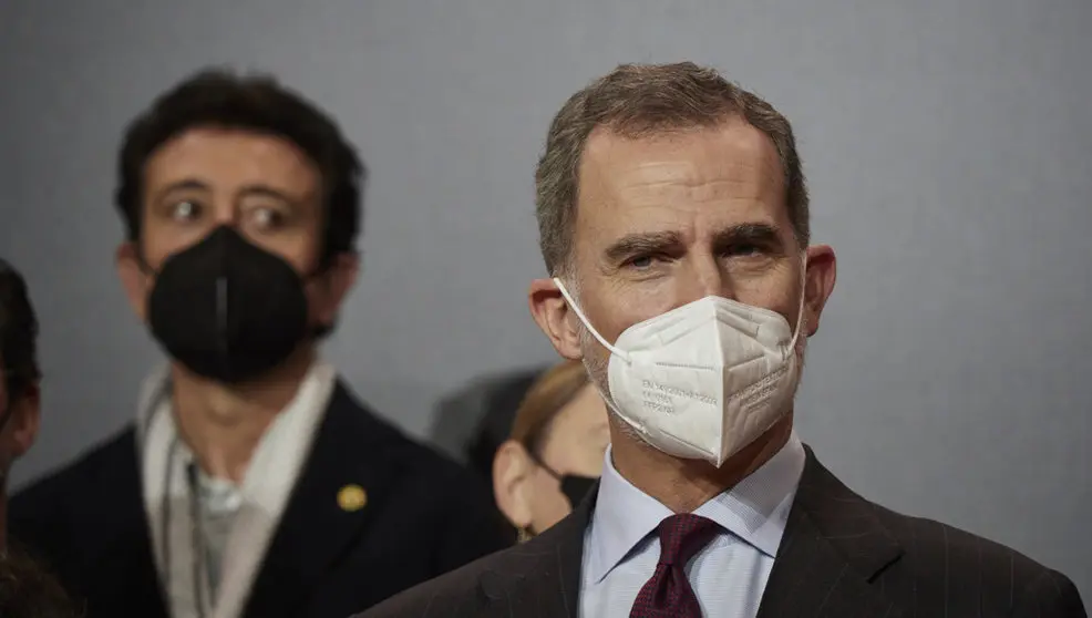 El Rey Felipe VI en el acto de entrega de las medallas de oro al M&eacute;rito en las Bellas Artes 2022, en el Palacio de Congresos y Auditorio de Navarra, 2 de marzo de 2022, en Pamplona, Navarra (Espa&ntilde;a)