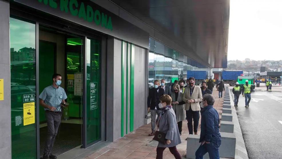 Mercadona en el parque comercial Bahía Real