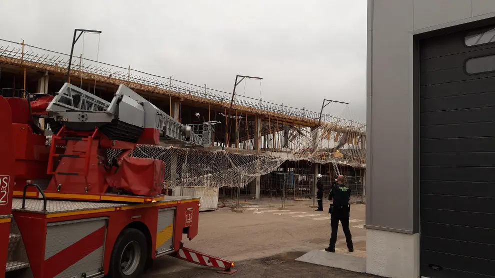 Derrumbe de la estructura provisional de las obras de las nuevas bodegas del puerto de Colindres