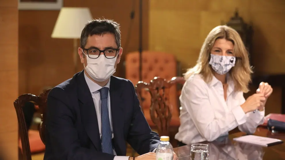 El ministro de la Presidencia, Félix Bolaños y la vicepresidenta segunda y ministra de Trabajo, Yolanda Díaz