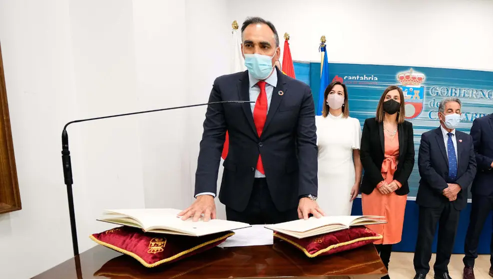 Toma de posesion consejero de sanidad Raul Pesquera FOTO- JUAN MANUEL SERRANO ARCE