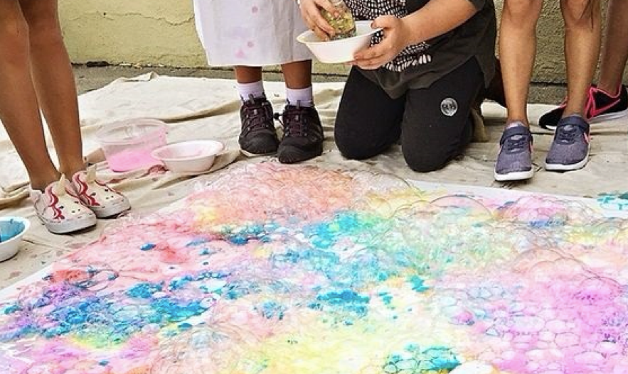  Imagen de archivo de un taller de estimulación artística para niños