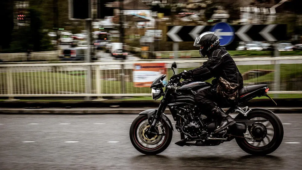 Los motoristas corren más riesgo de accidente que los vehículos