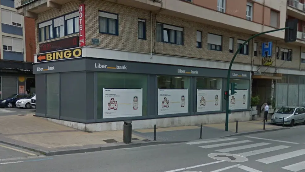  Oficina de Liberbank en El Barrio de La Inmobiliaria, en Torrelavega | Fuente- Google Maps