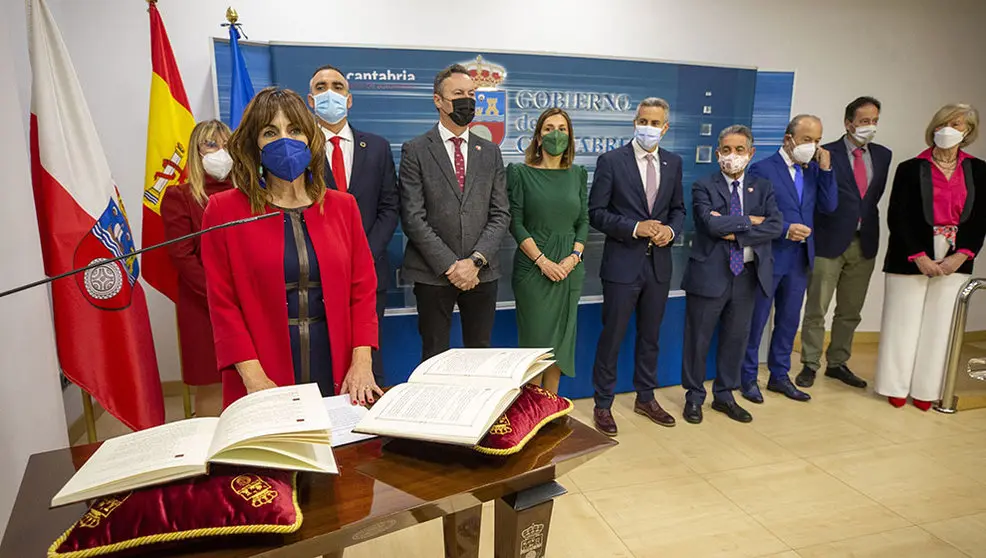 Toma de posesión de Ana Belén Álvarez y Eugenia Gómez de Diego como consejeras de Economía y Hacienda y de Empleo y Políticas Sociales, respectivamente