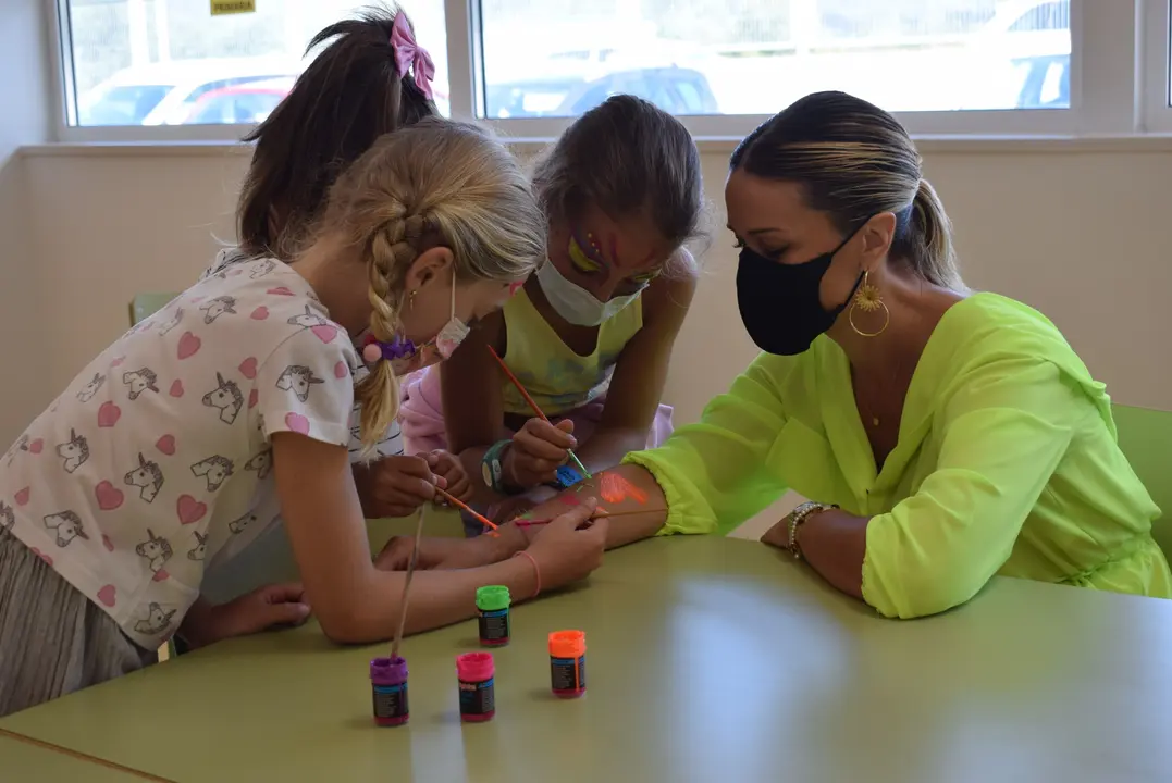 Visita al programa 'Verano de colores' de Pi&eacute;lagos. Foto| Archivo
