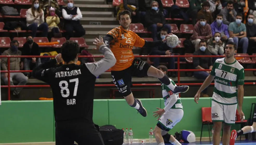 Facundo Cangiani, durante un encuentro del BM Torrelavega | Foto- BM Torrelavega