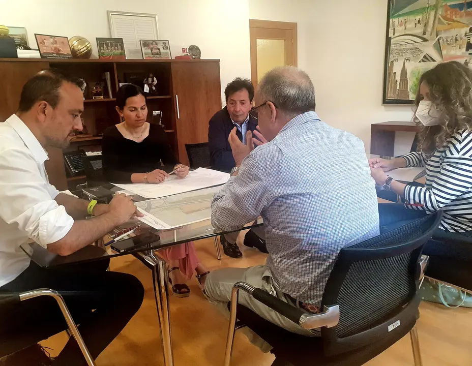 Reuni&oacute;n para el PSIR de La Hilera