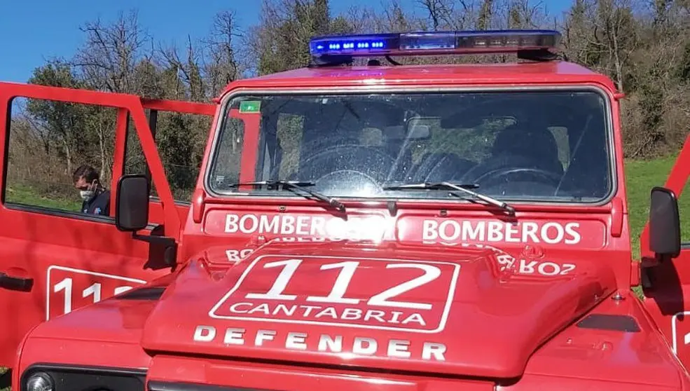 Los efectivos llegaron hasta el accidentado en un vehículo 4x4
