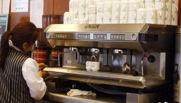 Los trabajadores con contrato fijo a tiempo parcial no cobran el paro durante sus periodos de inactividad con la Reforma Laboral