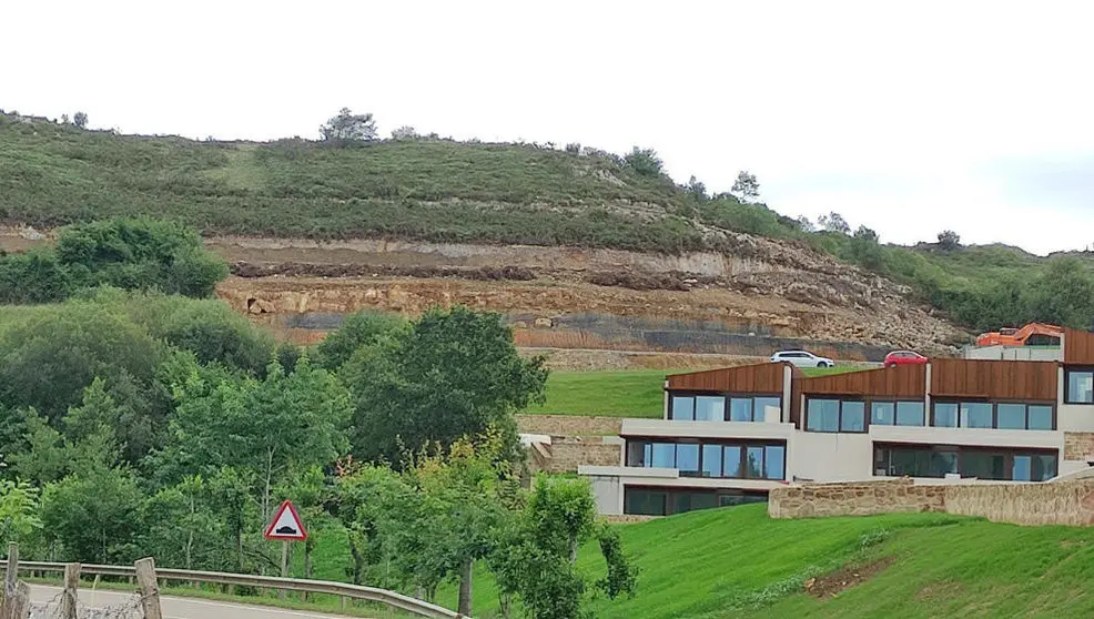 Viviendas en el monte de Udías | Foto- Arca