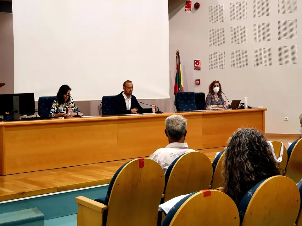 Inauguraci&oacute;n del curso 'Preservaci&oacute;n y conservaci&oacute;n de la etnograf&iacute;a y el folclore' que se desarrolla en la Escuela Polit&eacute;cnica de Ingenier&iacute;a de Minas y Energ&iacute;a
