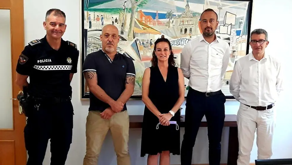 Toma de posesión de dos nuevos agentes en la Policía de Torrelavega.