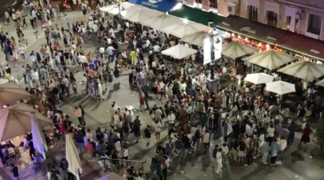 Imagen de la Plaza de Ca&ntilde;ad&iacute;o