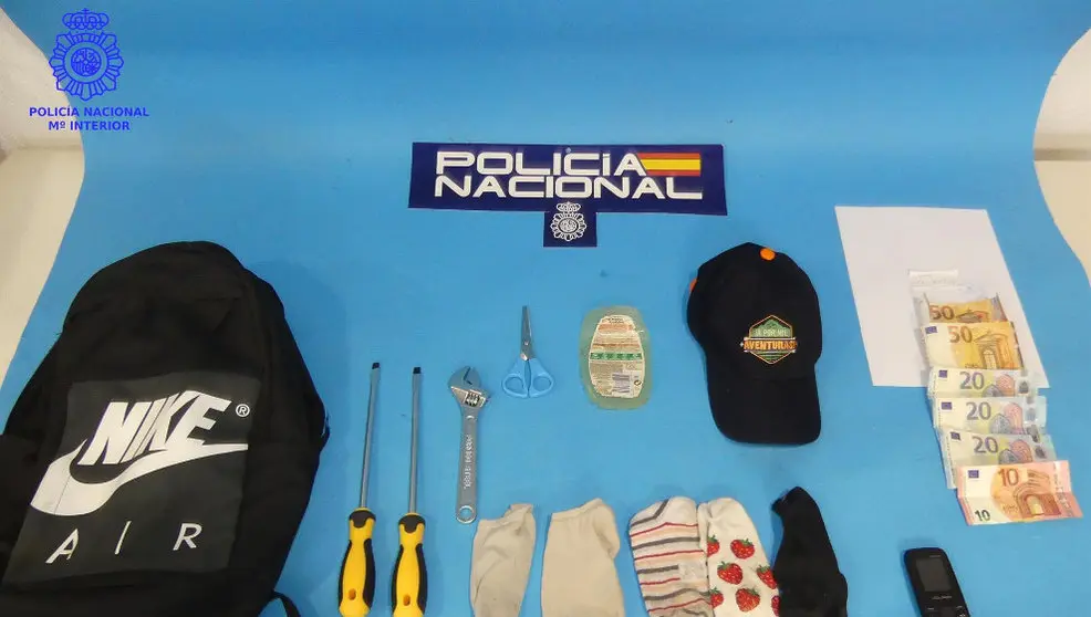 Imagen de los objetos sustraídos