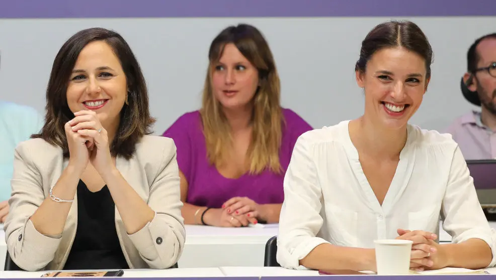 La ministra de Derechos Sociales y Agenda 2030, Ione Belarra, y la ministra de Igualdad, Irene Montero